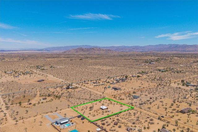 58382 Sunny Sands Drive, Yucca Valley, CA 92284