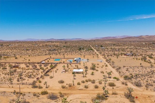 58382 Sunny Sands Drive, Yucca Valley, CA 92284