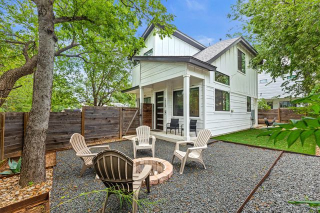 2004 E 10th ST 2, Austin, TX 78702