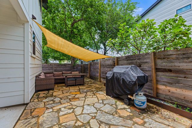 2004 E 10th ST 2, Austin, TX 78702