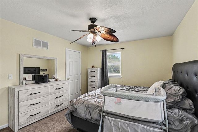 14308 Raymond Road, Kearney, MO 64060