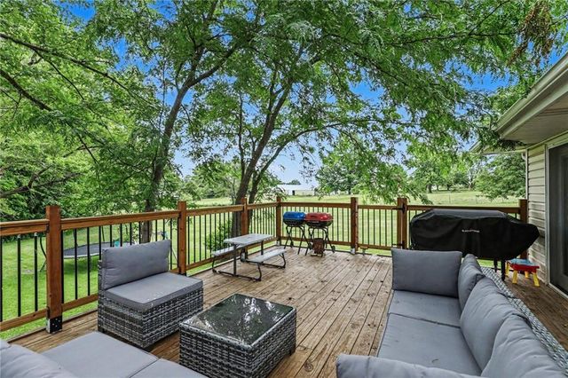 14308 Raymond Road, Kearney, MO 64060