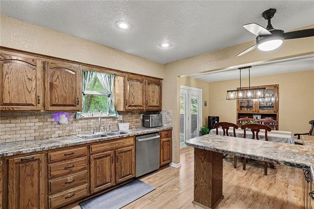 14308 Raymond Road, Kearney, MO 64060