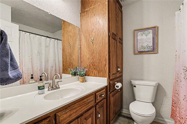14308 Raymond Road, Kearney, MO 64060