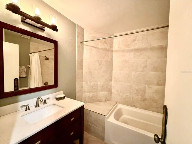 3606 57TH AVENUE DRIVE W, Bradenton, FL 34210