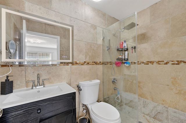 14661 SW 168th Ter, Miami, FL 33177