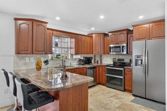 14661 SW 168th Ter, Miami, FL 33177
