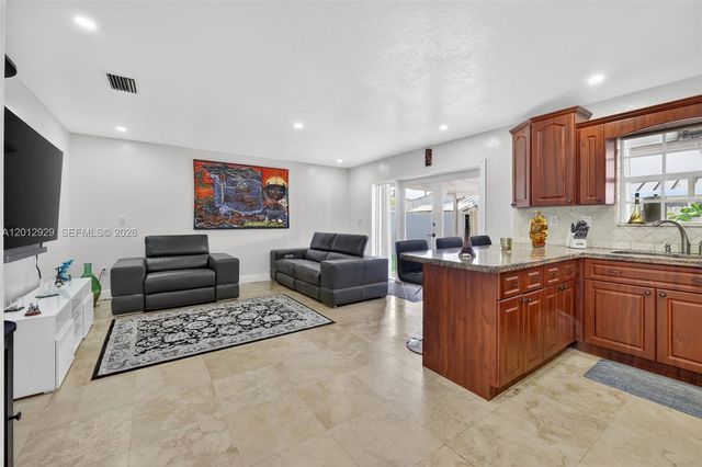 14661 SW 168th Ter, Miami, FL 33177
