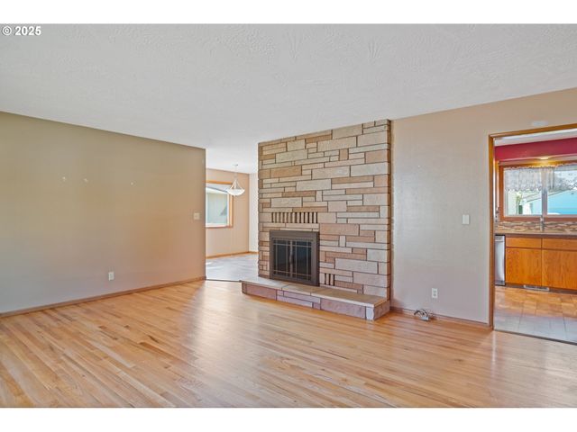 1617 SUSAN Ave, Longview, WA 98632