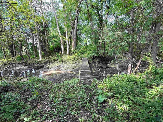 18568 6TH Road, Plymouth, IN 46563