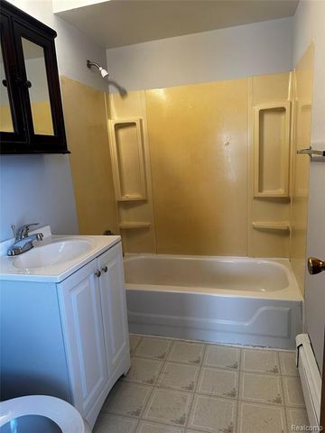 68250 Grand Trunk Unit 4 Avenue, Richmond, MI 48062