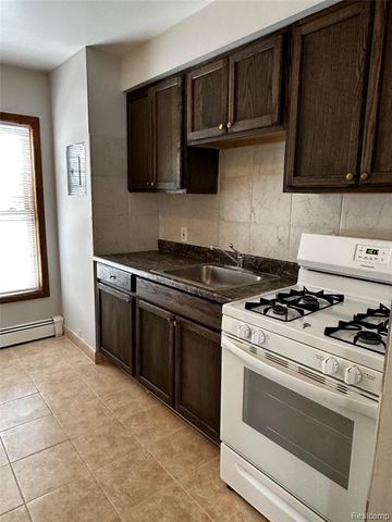 68250 Grand Trunk Unit 4 Avenue, Richmond, MI 48062