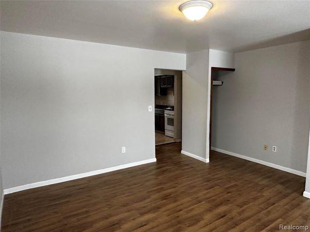 68250 Grand Trunk Unit 4 Avenue, Richmond, MI 48062