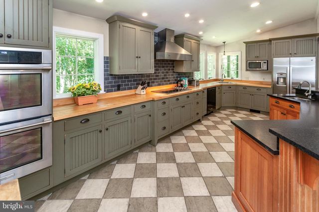35 WORMAN RD, Stockton, NJ 08559