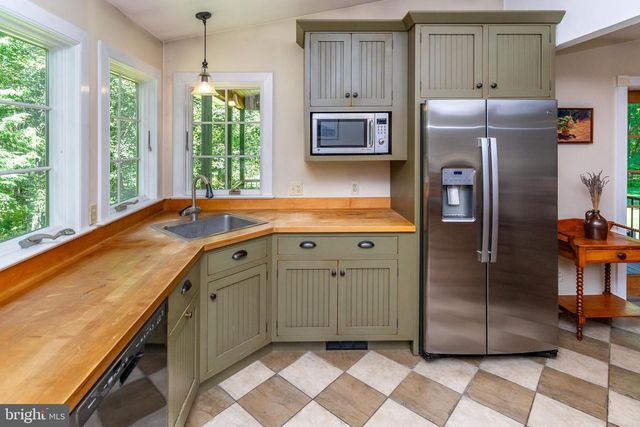 35 WORMAN RD, Stockton, NJ 08559