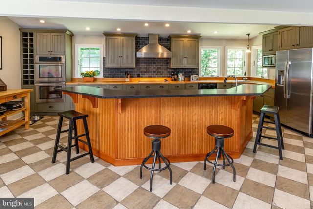 35 WORMAN RD, Stockton, NJ 08559