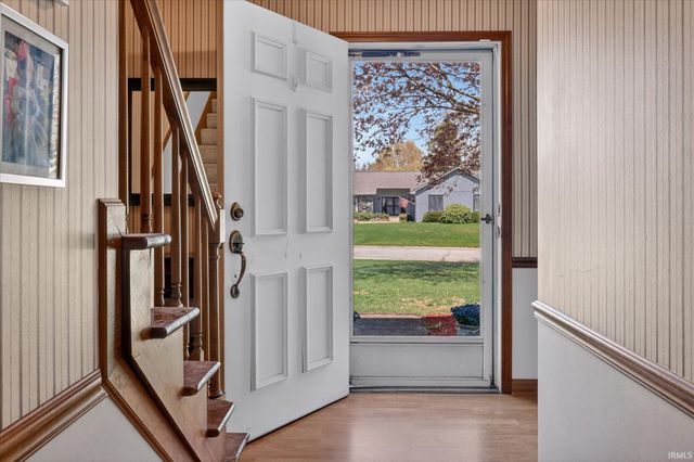 50739 Old Lantern Trail, Granger, IN 46530