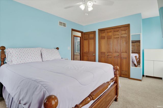 50739 Old Lantern Trail, Granger, IN 46530