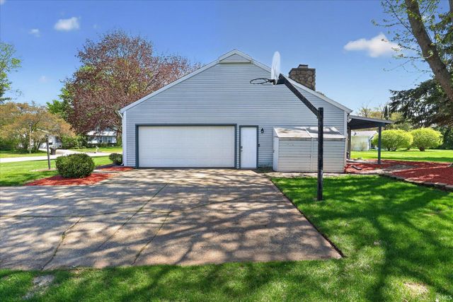 50739 Old Lantern Trail, Granger, IN 46530