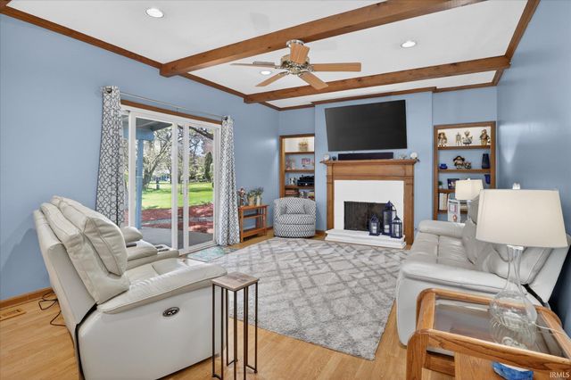 50739 Old Lantern Trail, Granger, IN 46530