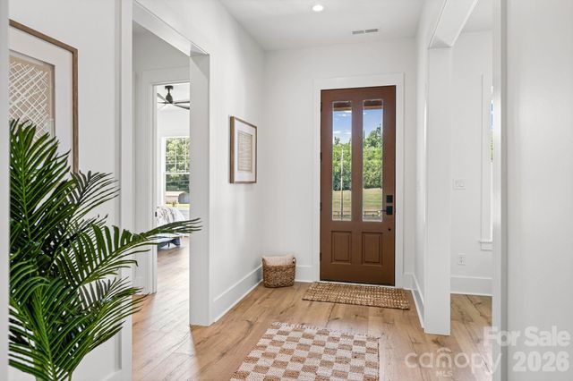121 Juniper Road, Mooresville, NC 28115