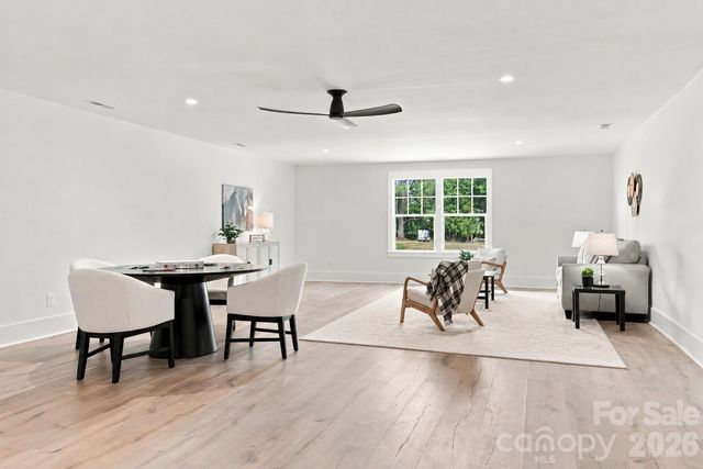 121 Juniper Road, Mooresville, NC 28115