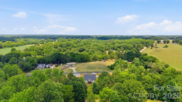121 Juniper Road, Mooresville, NC 28115