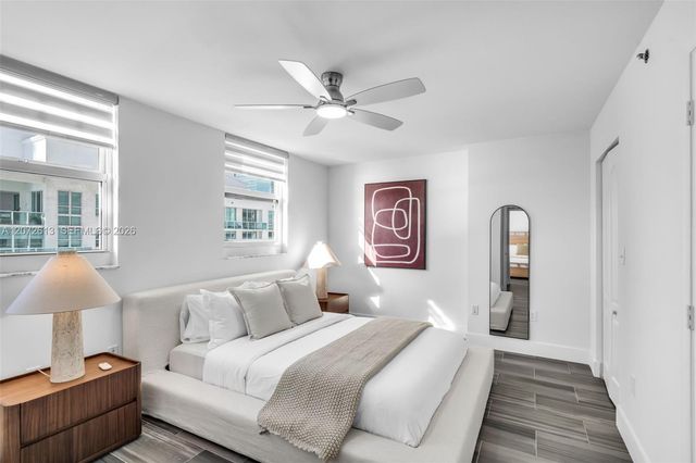 1200 Brickell Bay Drive 2501, Miami, FL 33131