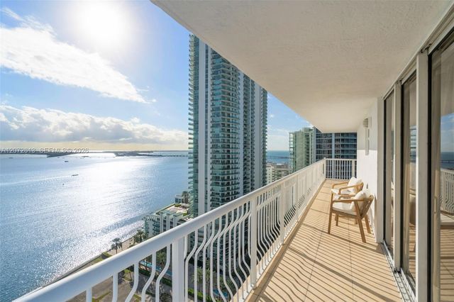 1200 Brickell Bay Drive 2501, Miami, FL 33131
