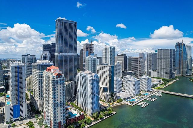 1200 Brickell Bay Drive 2501, Miami, FL 33131