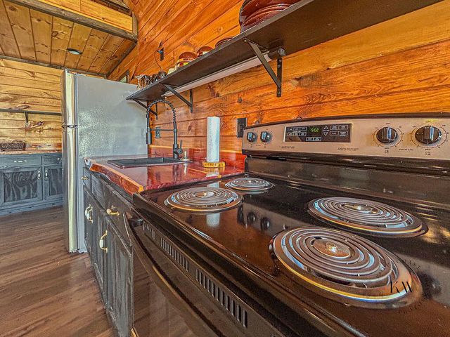 89 Cable Lane, Campton, KY 41301