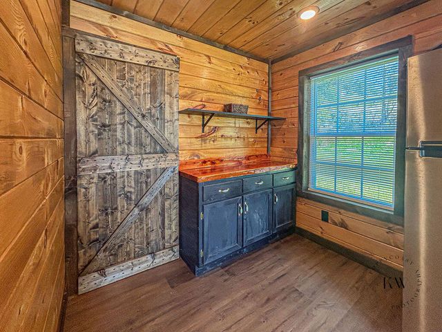 89 Cable Lane, Campton, KY 41301