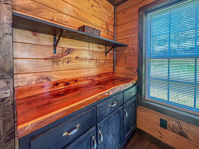 89 Cable Lane, Campton, KY 41301