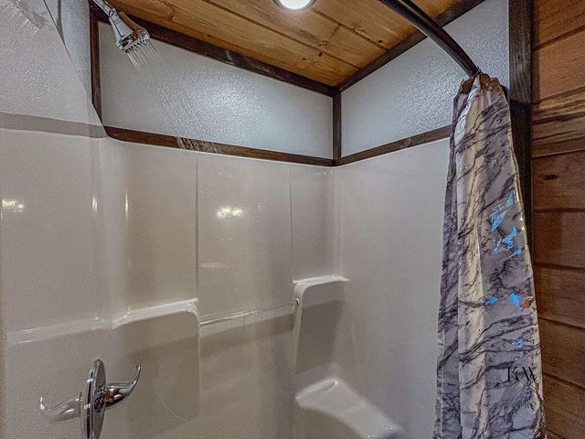 89 Cable Lane, Campton, KY 41301