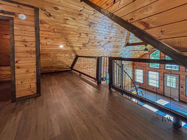 89 Cable Lane, Campton, KY 41301