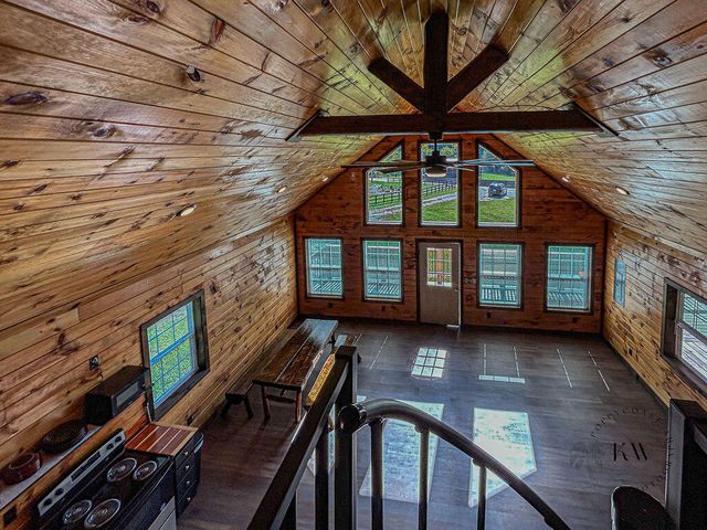 89 Cable Lane, Campton, KY 41301