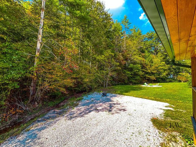 89 Cable Lane, Campton, KY 41301