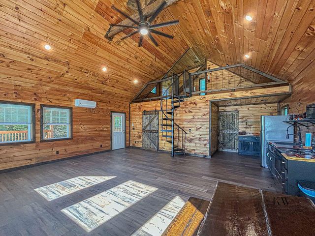 89 Cable Lane, Campton, KY 41301