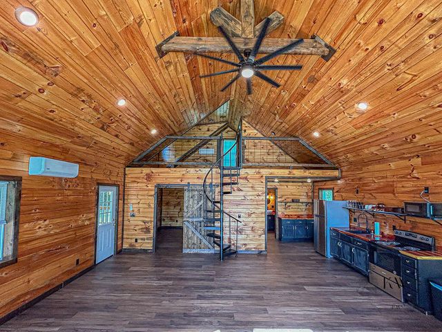 89 Cable Lane, Campton, KY 41301