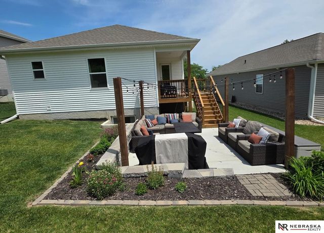 7906 N 95th Avenue, Omaha, NE 68122