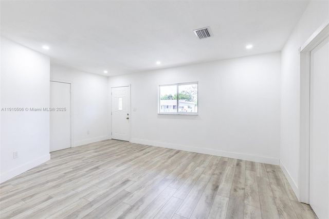 6440 SW 20th St, Miramar, FL 33023