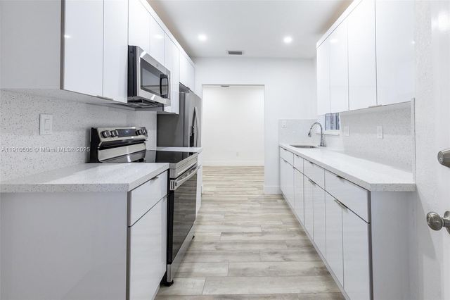 6440 SW 20th St, Miramar, FL 33023