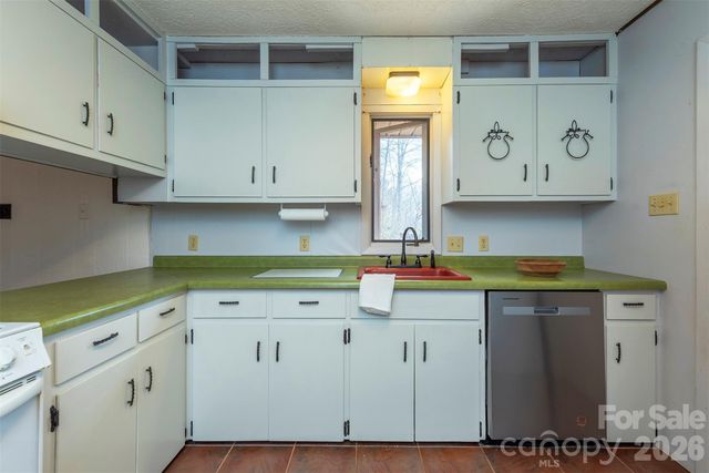 118 Richard Lane, Black Mountain, NC 28711