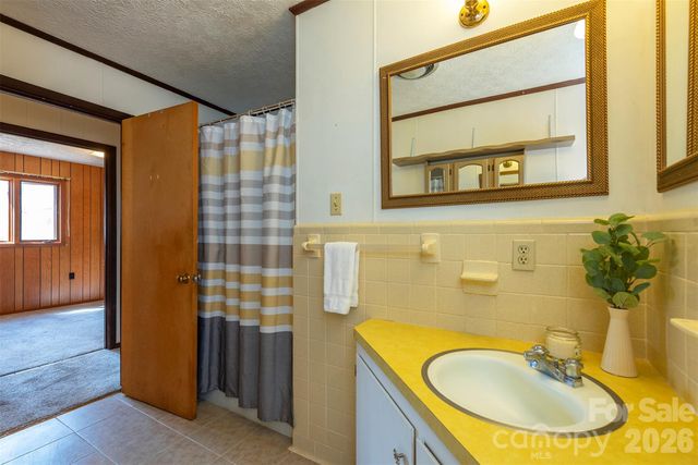 118 Richard Lane, Black Mountain, NC 28711