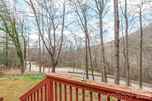 118 Richard Lane, Black Mountain, NC 28711