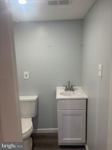 1870 PRATT ST, Philadelphia, PA 19124