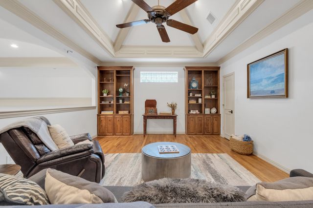 5048 Castle Creek Lane, Plano, TX 75093