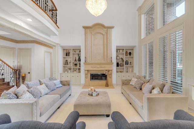 5048 Castle Creek Lane, Plano, TX 75093