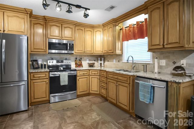5020 Pintail Way, Gastonia, NC 28052