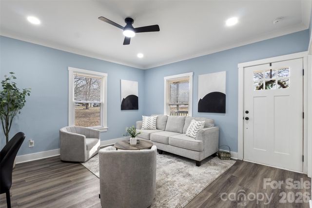 305 E Henry Street, Belmont, NC 28012